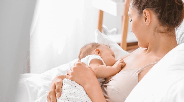Karmienie piersią jest rekomendowane jako najlepszy i najtańszy sposób żywienia niemowląt