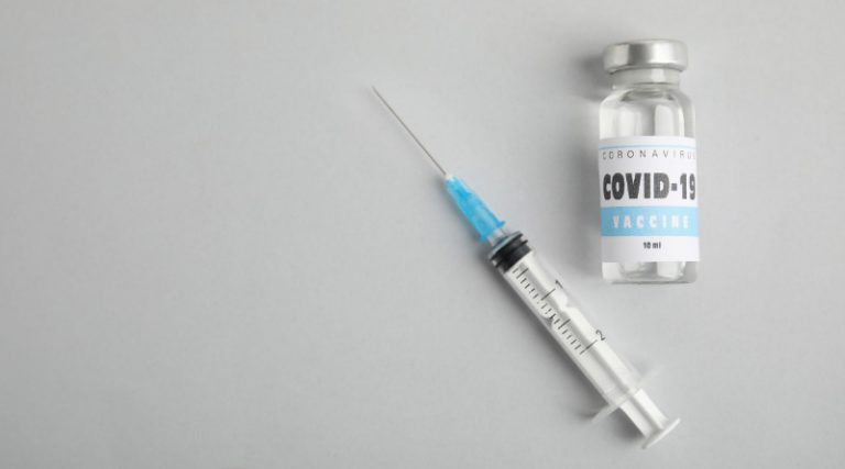 Statystyki dotyczące wykoywania szczepień przeciw COVID-19 przez farmaceutów.