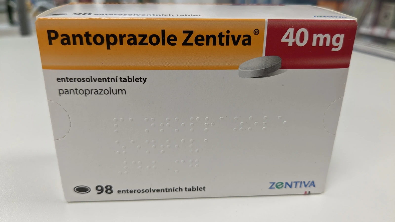 Przewlekła biegunka przy inhibitorach pompy protonowej. Wyższe ryzyko mikroskopowego zapalenia jelita grubego także przy NLPZ i lekach z grupy SSRI